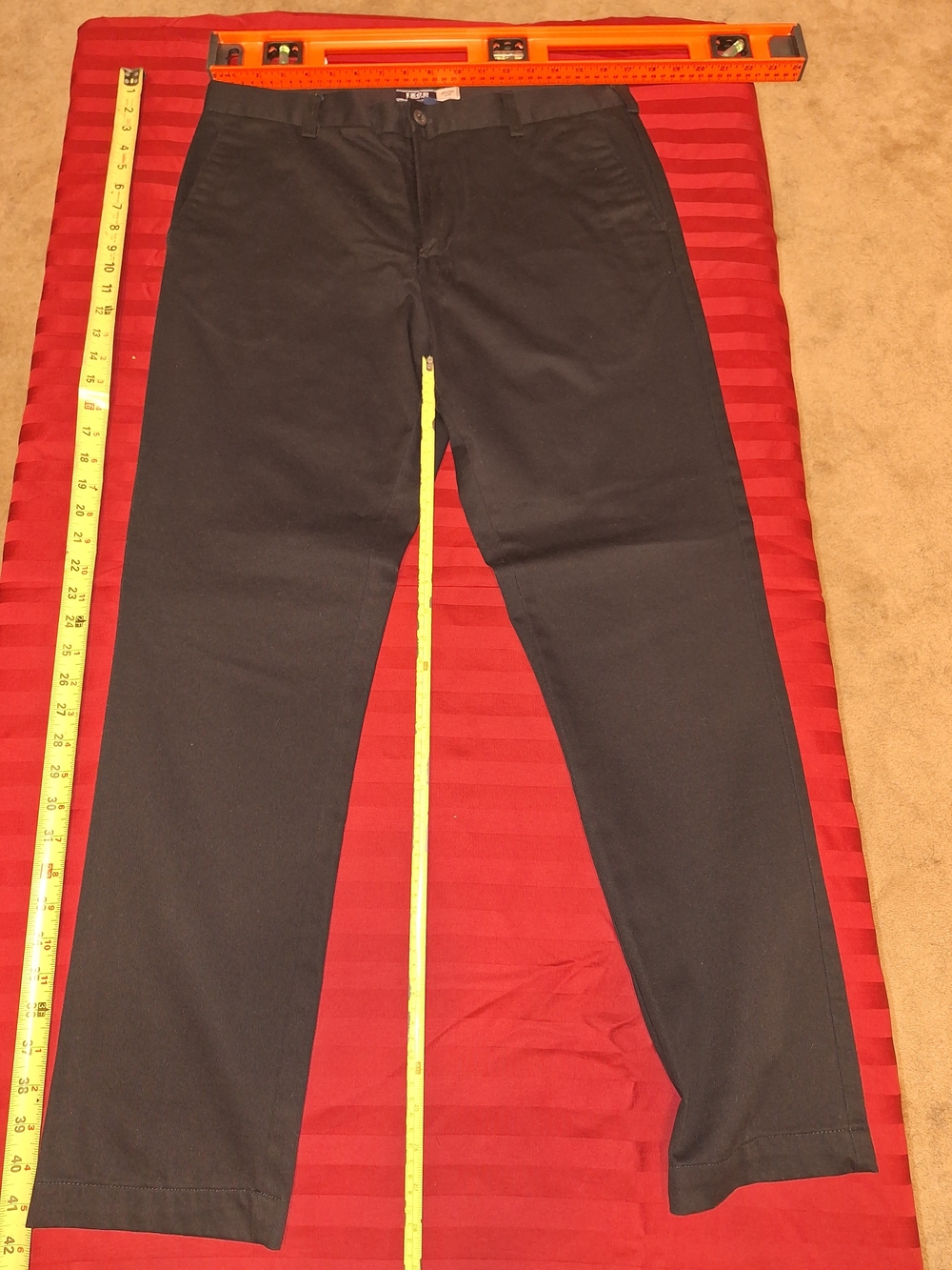 Izod Men's Black Chinos - Straight Fit